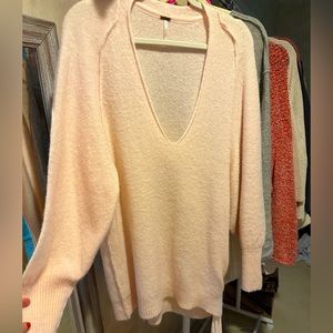 Beautiful blush Free People long V-neck sweater